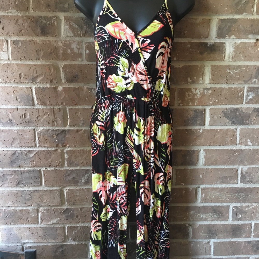 Tropical print jumpsuit with pant legs